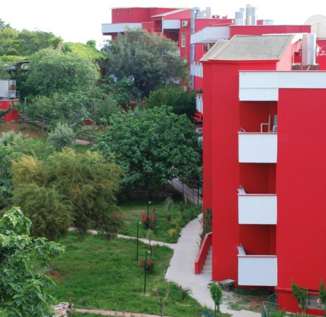 Club West Garden